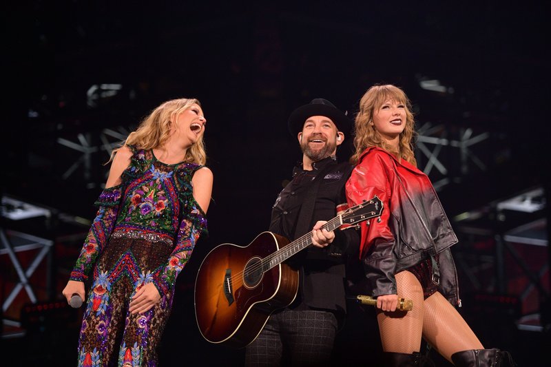 Taylor Swift — October 6 - Arlington, Texas — photo 9