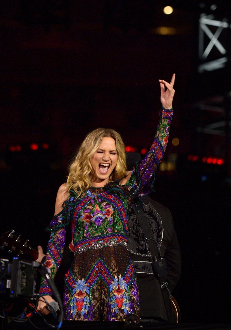 Taylor Swift — October 6 - Arlington, Texas — photo 10