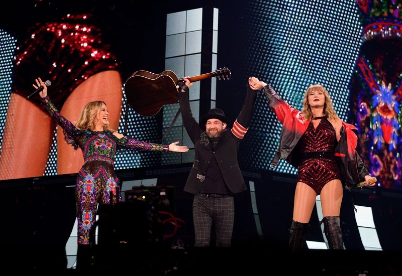 Taylor Swift — October 6 - Arlington, Texas — photo 13