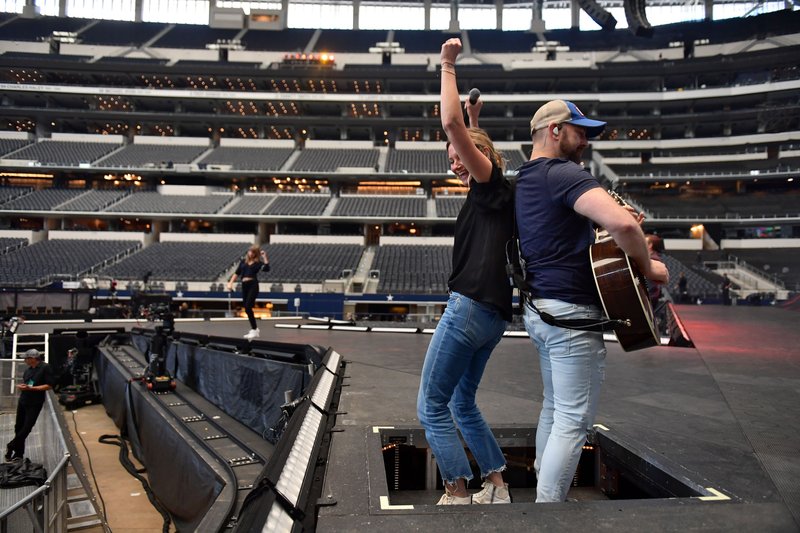 Taylor Swift — October 6 - Arlington, Texas — photo 18