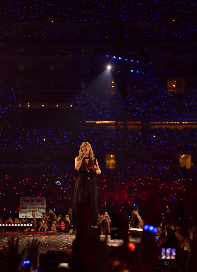 Taylor Swift — October 6 - Arlington, Texas — photo 30