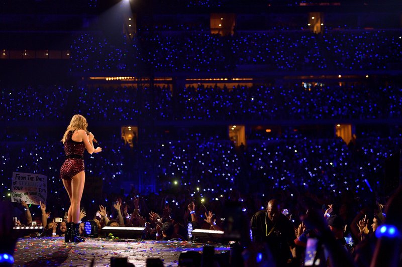Taylor Swift — October 6 - Arlington, Texas — photo 33