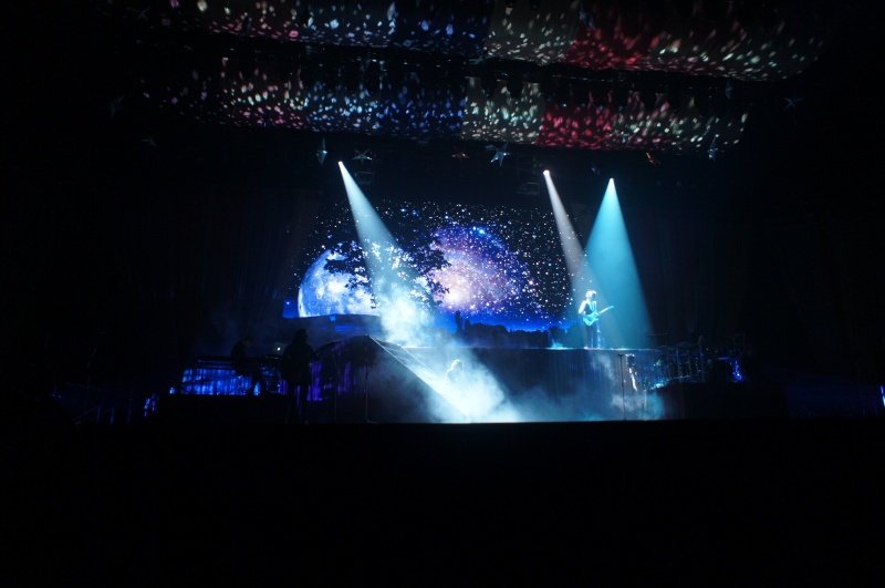 Taylor Swift — February 13 - Osaka, Japan — photo 85