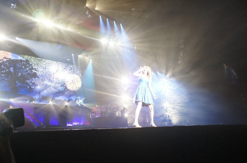 Taylor Swift — February 13 - Osaka, Japan — photo 89