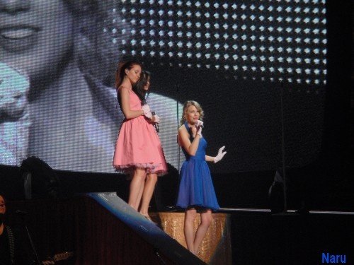 Taylor Swift — February 13 - Osaka, Japan — photo 129