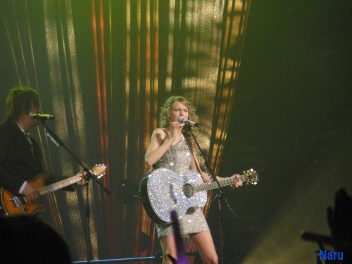 Taylor Swift — February 13 - Osaka, Japan — photo 136
