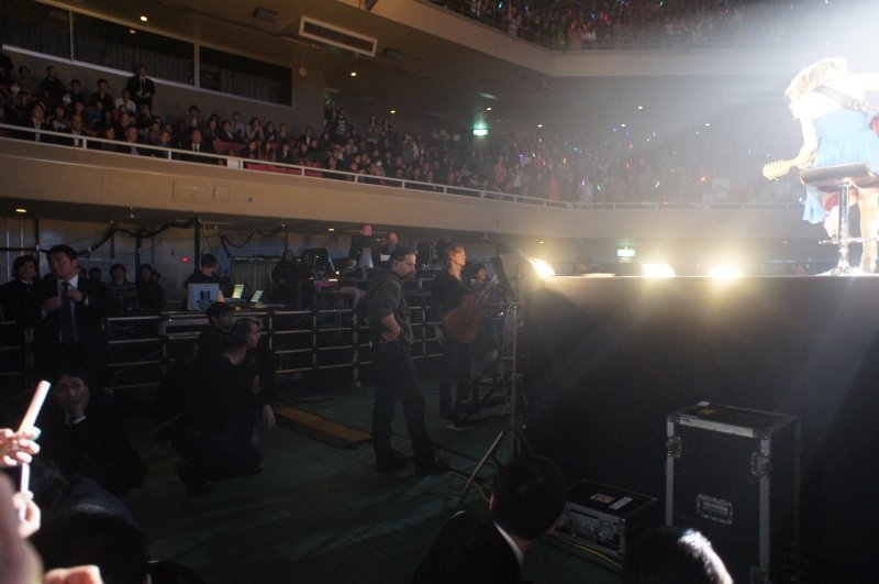 Taylor Swift — February 16 - Tokyo, Japan — photo 16