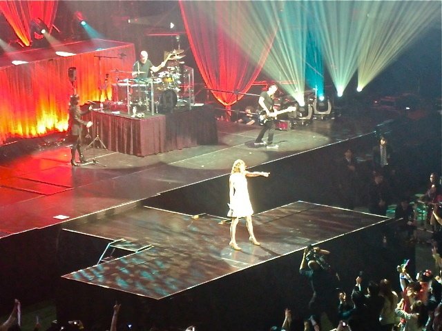 Taylor Swift — February 16 - Tokyo, Japan — photo 90