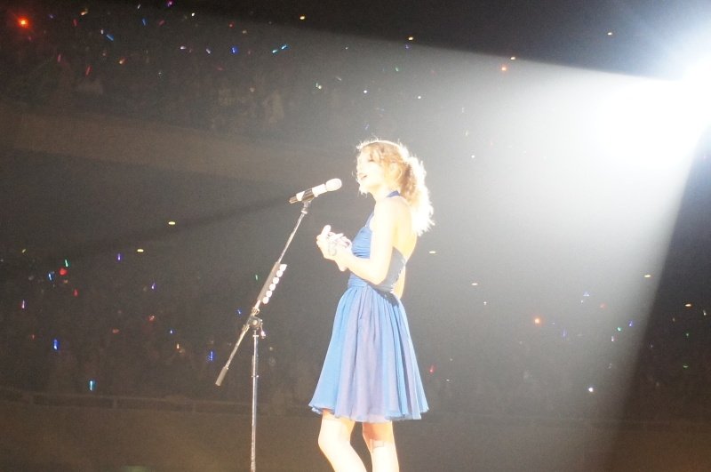 Taylor Swift — February 16 - Tokyo, Japan — photo 92