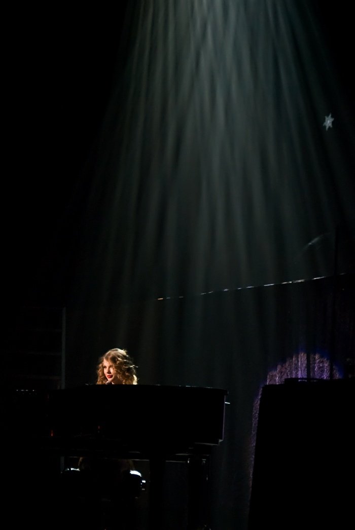 Taylor Swift — February 16 - Tokyo, Japan — photo 98