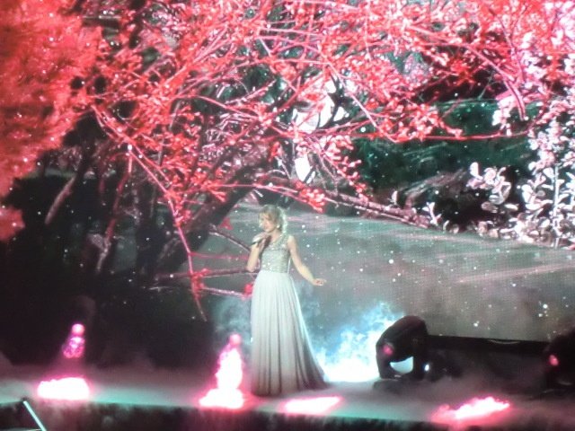 Taylor Swift — February 17 - Tokyo, Japan — photo 58