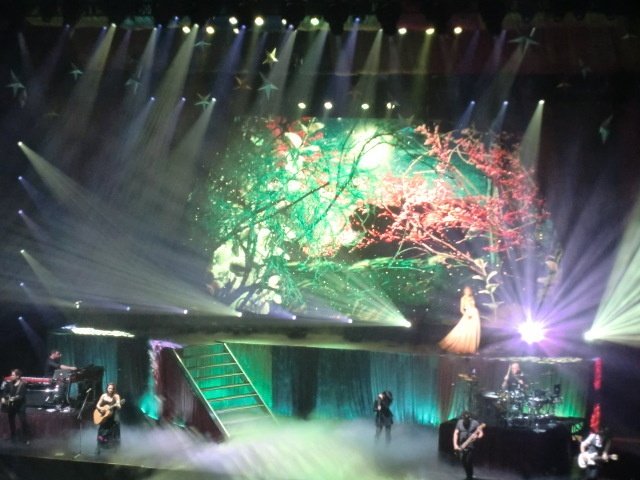 Taylor Swift — February 17 - Tokyo, Japan — photo 60