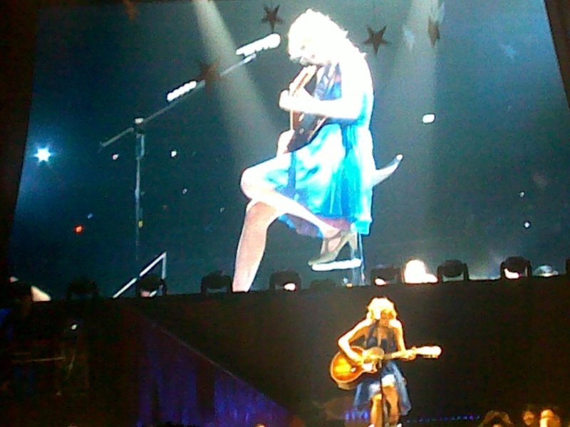 Taylor Swift — February 19 - Manila, Philippines — photo 29