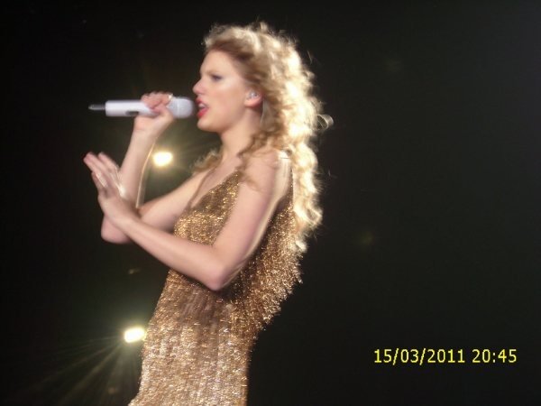 Taylor Swift — February 19 - Manila, Philippines — photo 66