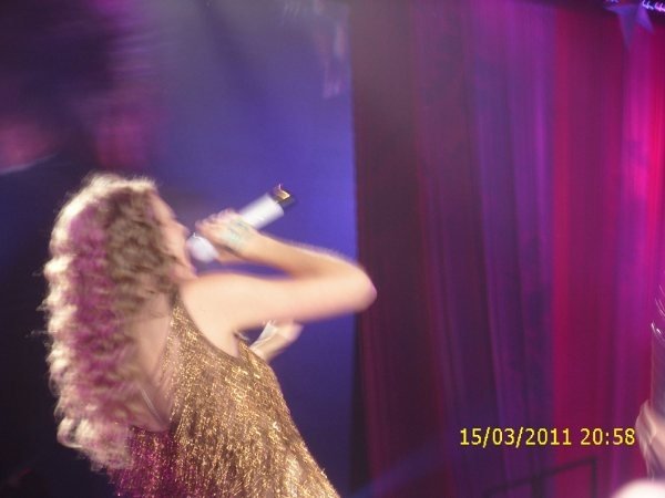 Taylor Swift — February 19 - Manila, Philippines — photo 68
