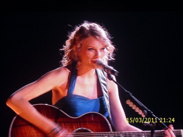 Taylor Swift — February 19 - Manila, Philippines — photo 83