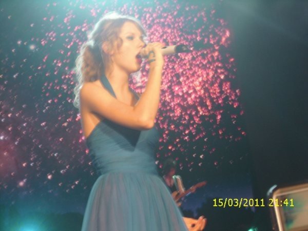 Taylor Swift — February 19 - Manila, Philippines — photo 88