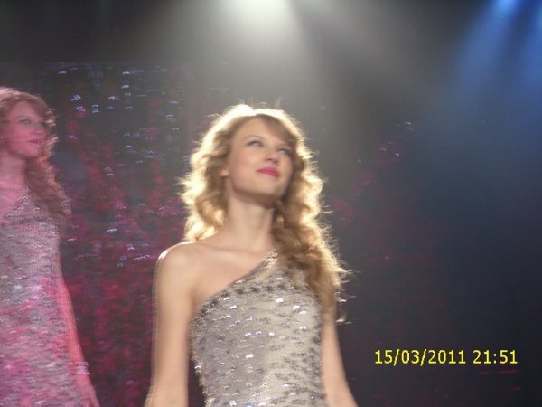 Taylor Swift — February 19 - Manila, Philippines — photo 95