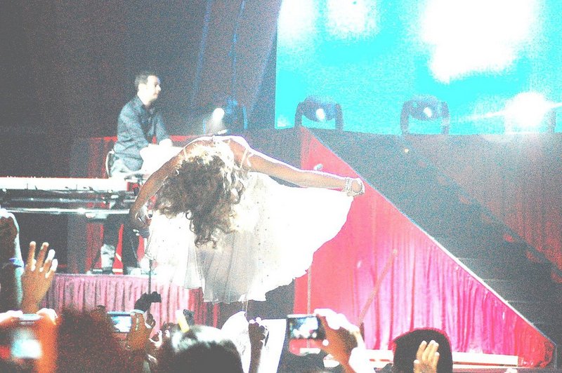 Taylor Swift — February 19 - Manila, Philippines — photo 102