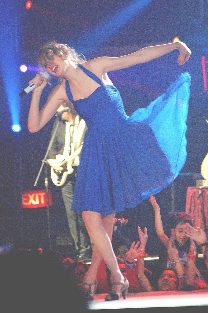 Taylor Swift — February 19 - Manila, Philippines — photo 132