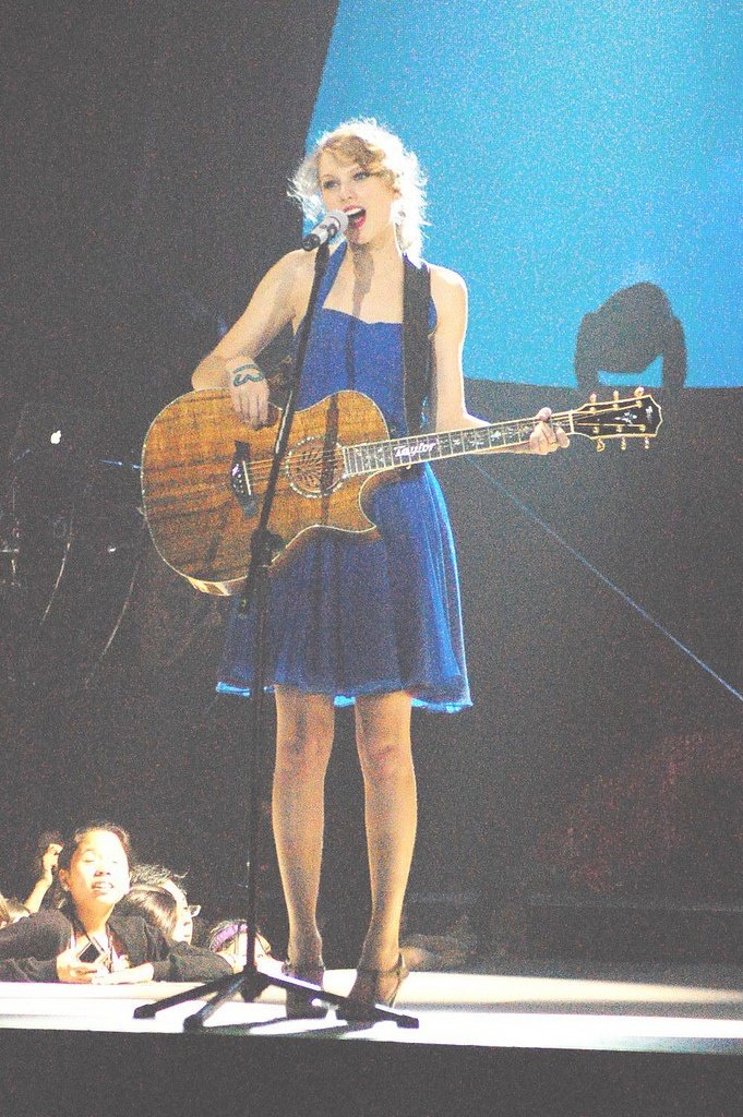 Taylor Swift — February 19 - Manila, Philippines — photo 139