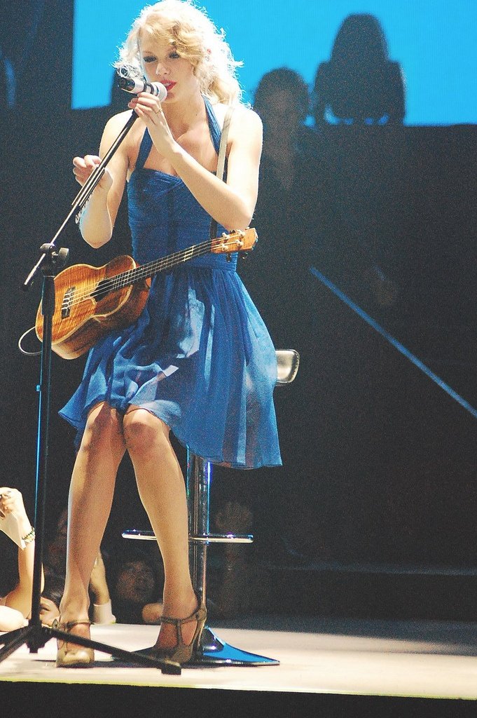 Taylor Swift — February 19 - Manila, Philippines — photo 146