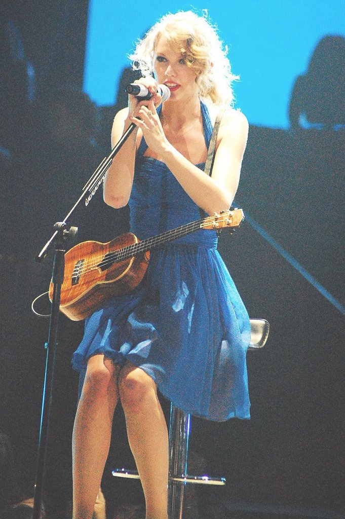 Taylor Swift — February 19 - Manila, Philippines — photo 147