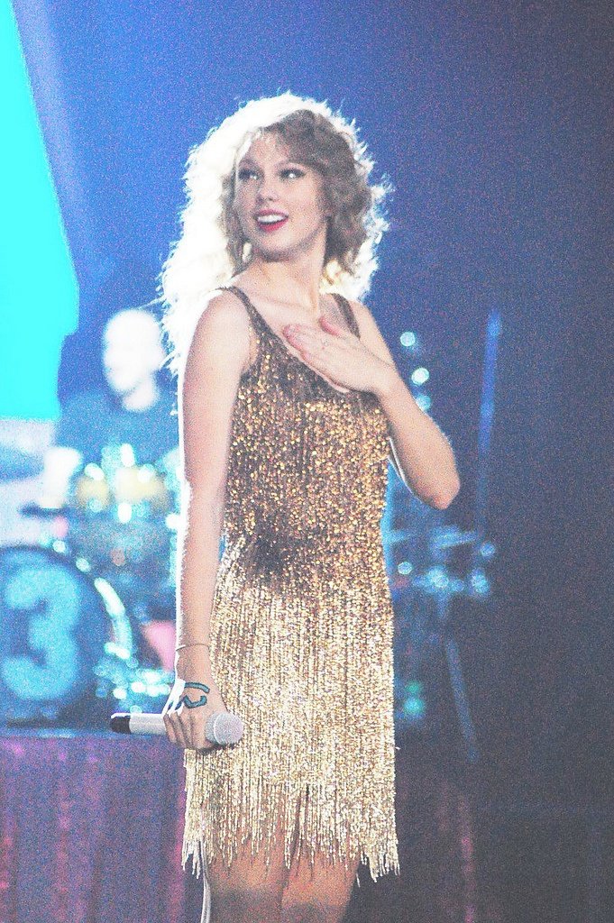 Taylor Swift — February 19 - Manila, Philippines — photo 179