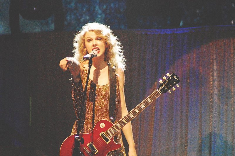 Taylor Swift — February 19 - Manila, Philippines — photo 183