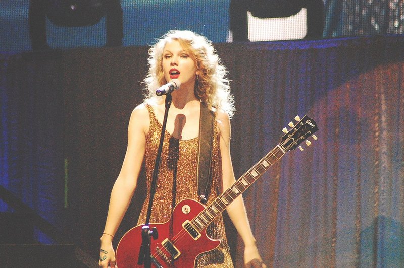 Taylor Swift — February 19 - Manila, Philippines — photo 184