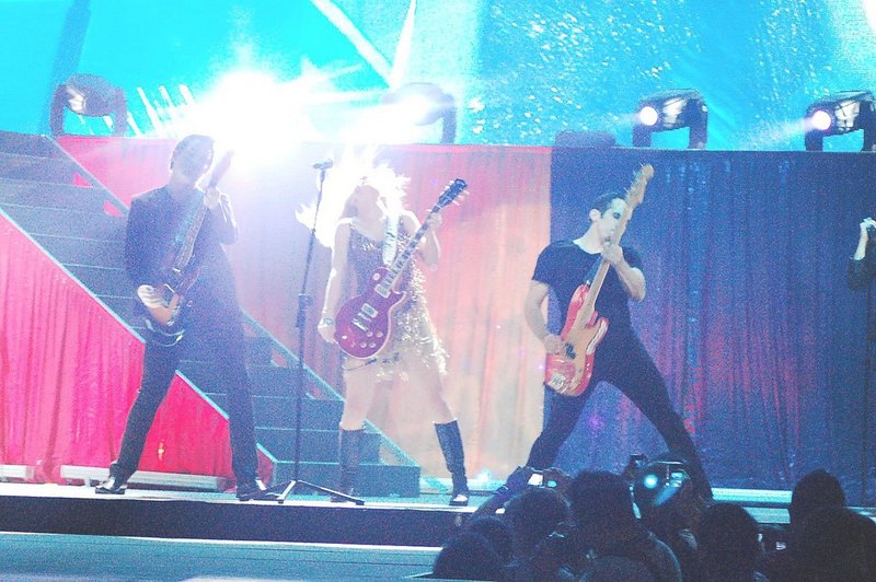Taylor Swift — February 19 - Manila, Philippines — photo 186