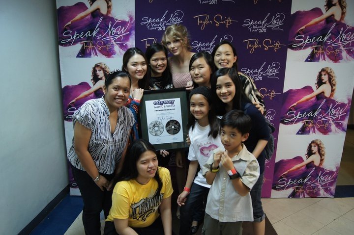 Taylor Swift — February 19 - Manila, Philippines — photo 217