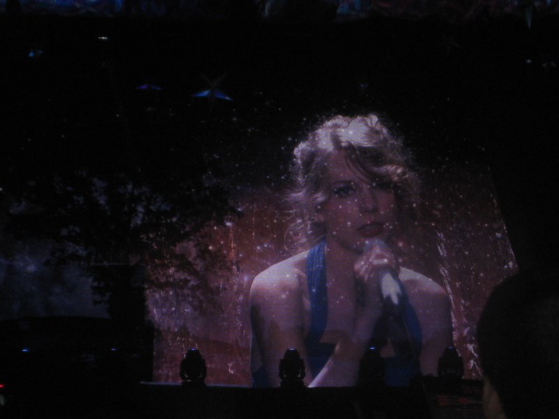 Taylor Swift — February 21 - Hong Kong, Hong Kong — photo 38