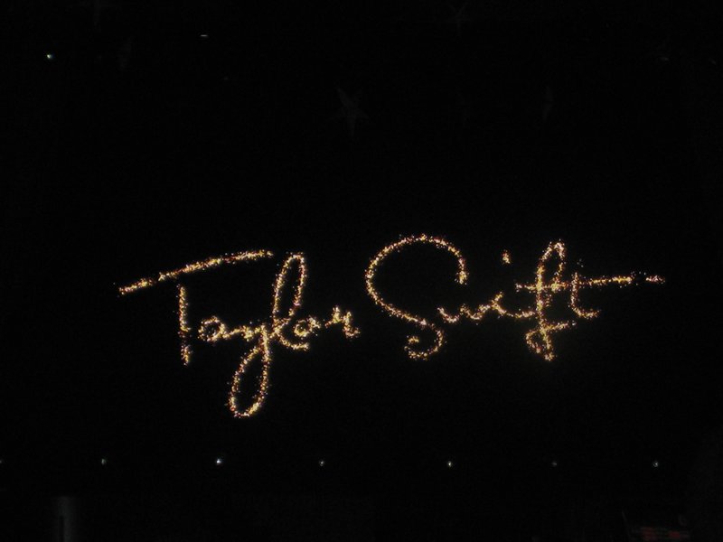 Taylor Swift — February 21 - Hong Kong, Hong Kong — photo 54