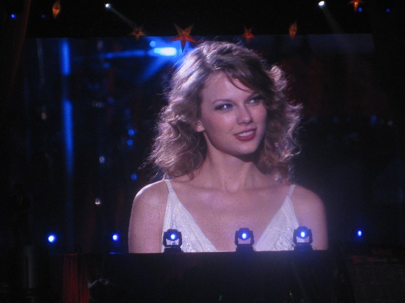 Taylor Swift — February 21 - Hong Kong, Hong Kong — photo 57