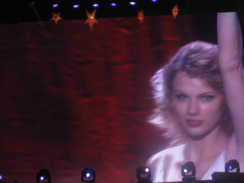 Taylor Swift — February 21 - Hong Kong, Hong Kong — photo 62