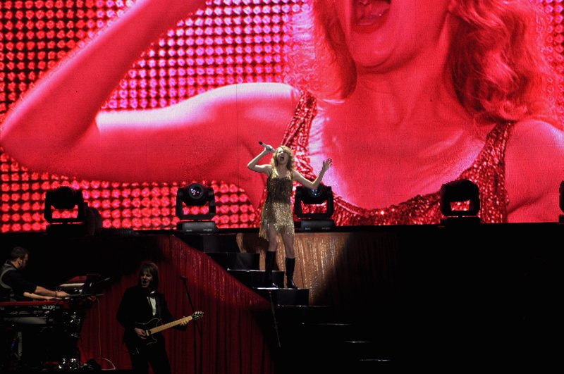 Taylor Swift — February 21 - Hong Kong, Hong Kong — photo 91