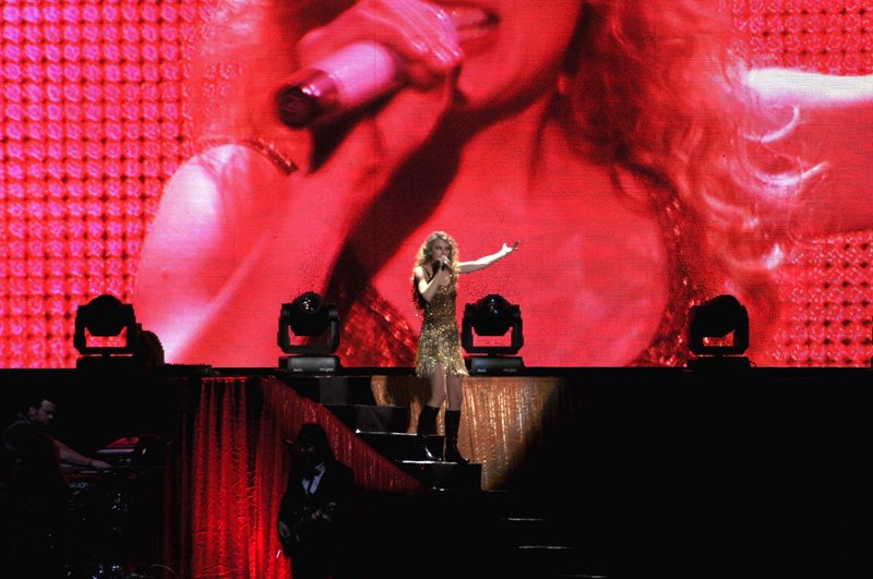 Taylor Swift — February 21 - Hong Kong, Hong Kong — photo 95
