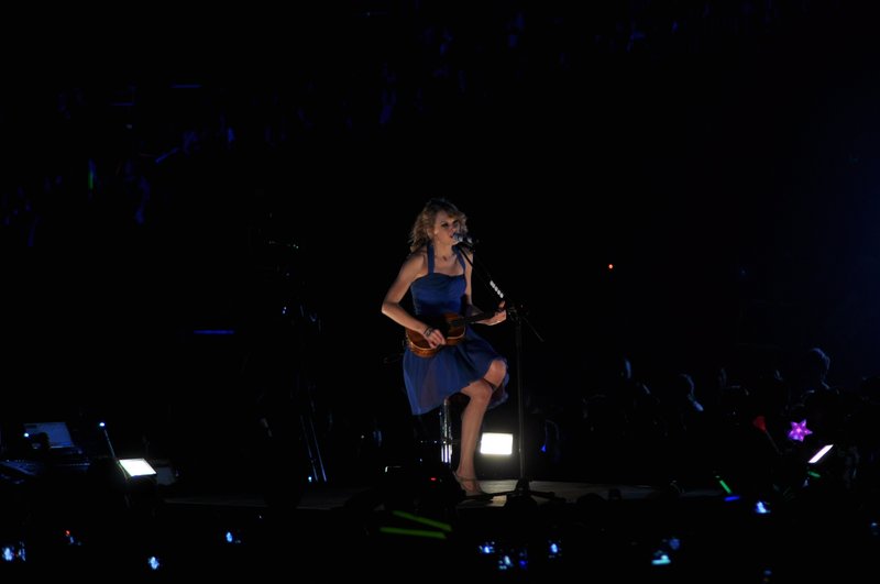 Taylor Swift — February 21 - Hong Kong, Hong Kong — photo 116
