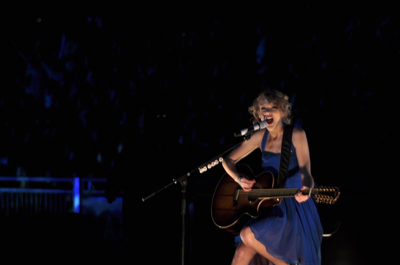 Taylor Swift — February 21 - Hong Kong, Hong Kong — photo 120