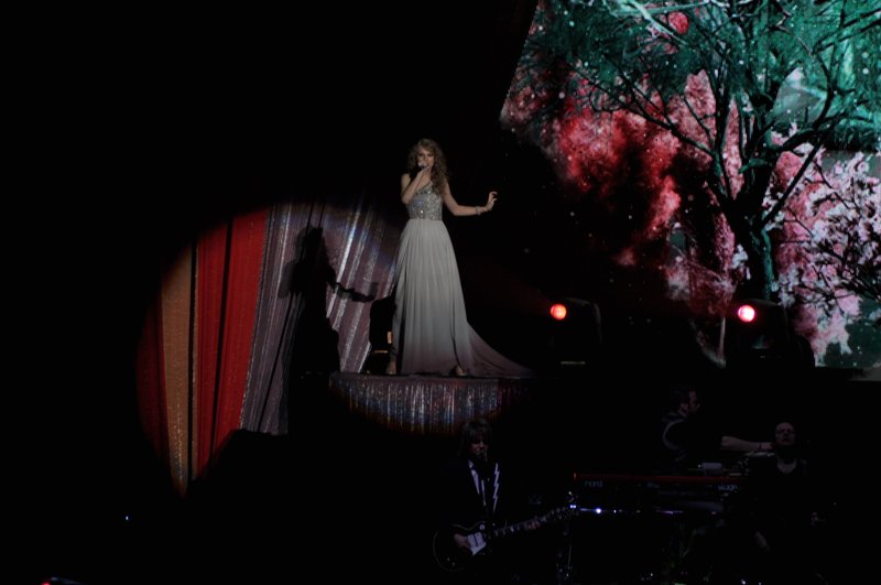 Taylor Swift — February 21 - Hong Kong, Hong Kong — photo 135