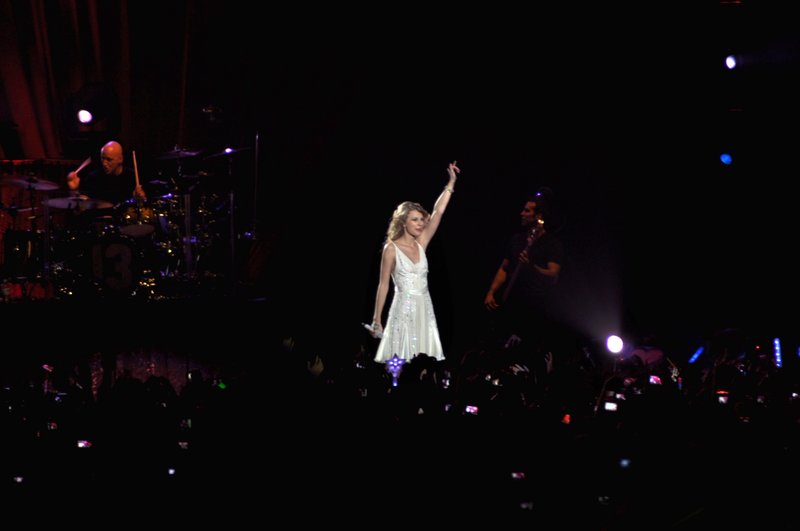 Taylor Swift — February 21 - Hong Kong, Hong Kong — photo 143