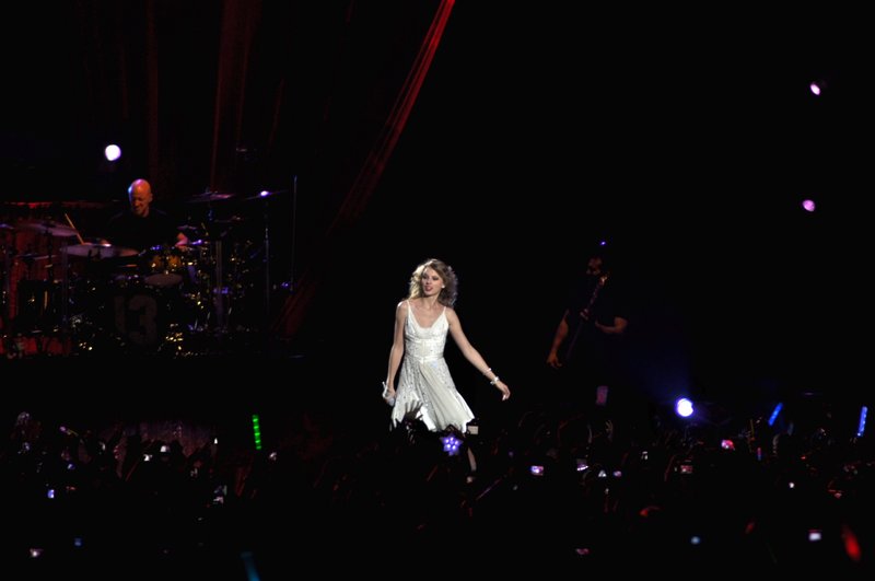 Taylor Swift — February 21 - Hong Kong, Hong Kong — photo 146