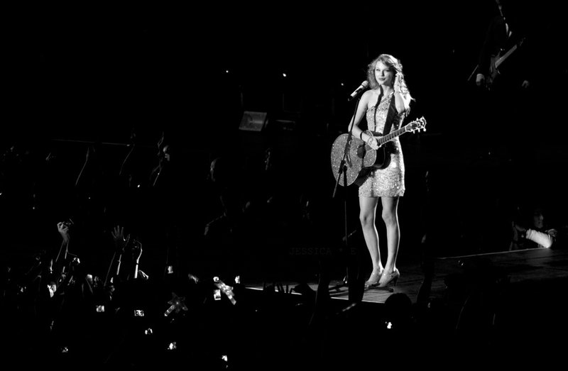 Taylor Swift — February 21 - Hong Kong, Hong Kong — photo 149