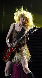 Taylor Swift — March 12 - Oberhausen, Germany — photo 4