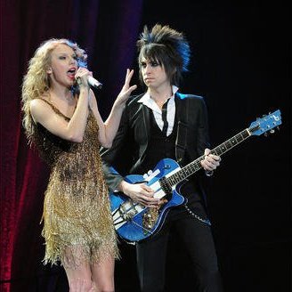 Taylor Swift — March 12 - Oberhausen, Germany — photo 14