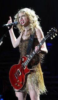 Taylor Swift — March 12 - Oberhausen, Germany — photo 16