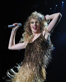 Taylor Swift — March 12 - Oberhausen, Germany — photo 21