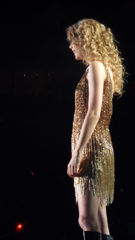 Taylor Swift — March 12 - Oberhausen, Germany — photo 59
