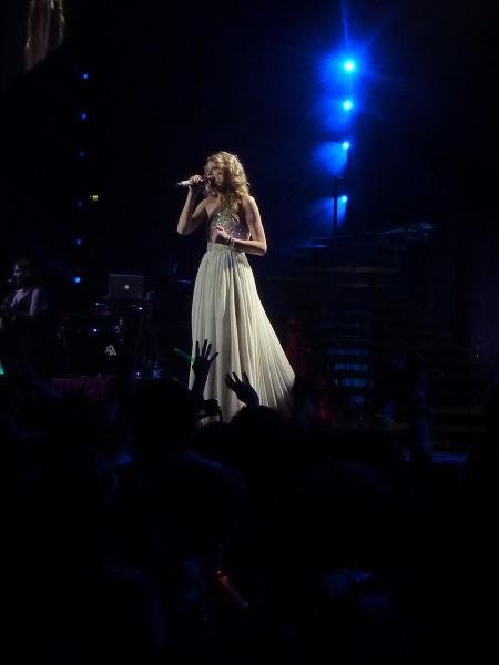 Taylor Swift — March 12 - Oberhausen, Germany — photo 86